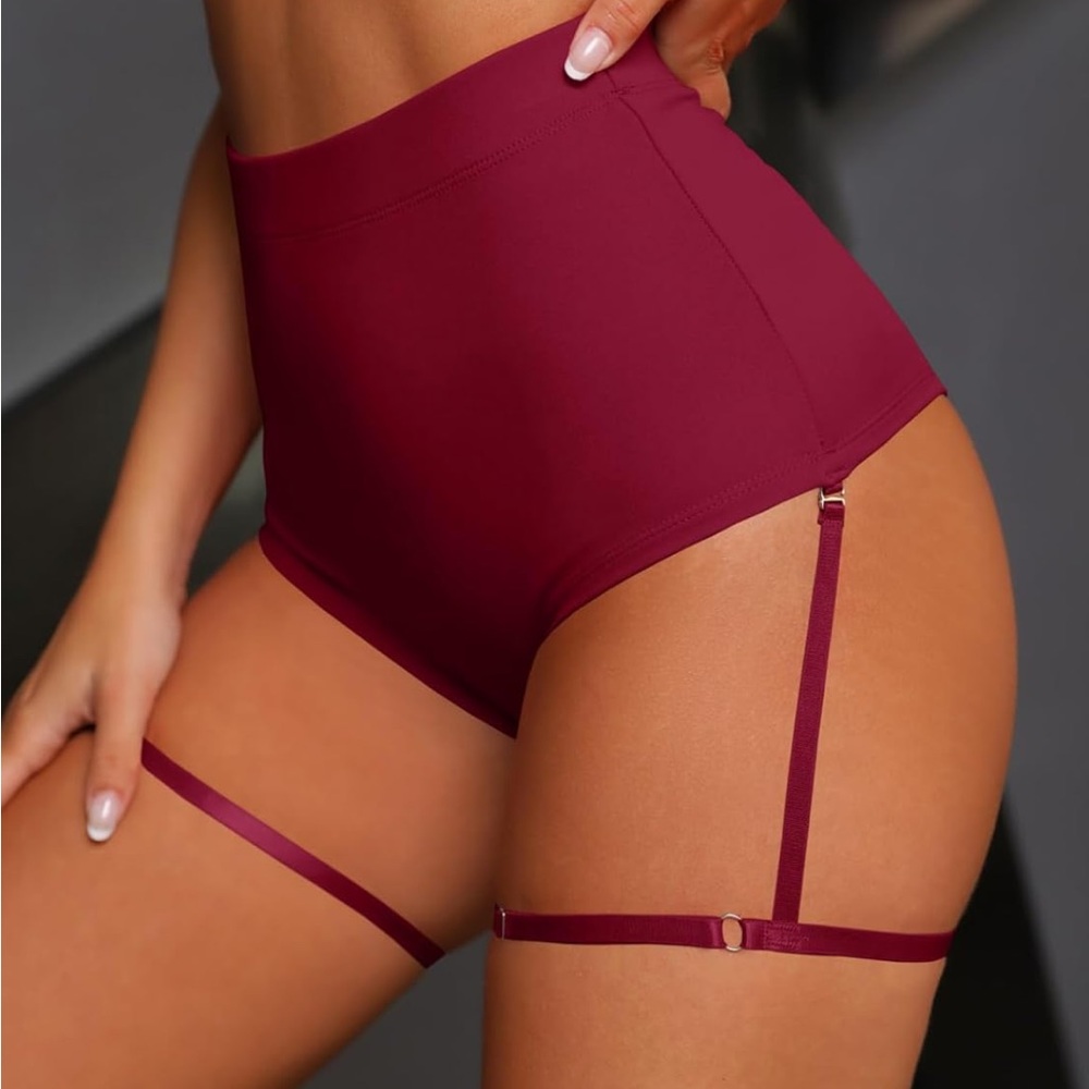 High Waist Active Shorts With Garters - Polewear